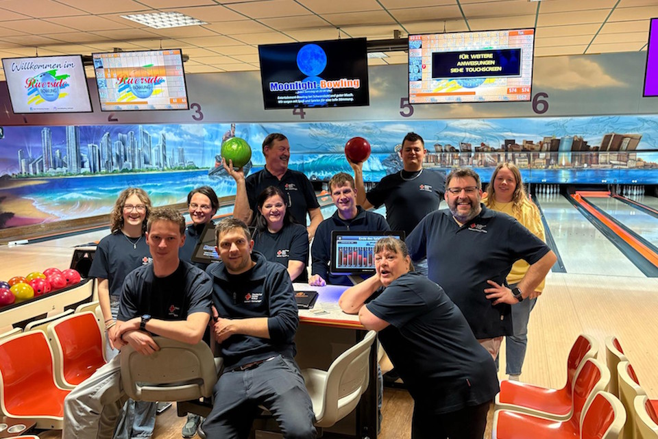Gruppenbild der Bereitschaft beim Bowling