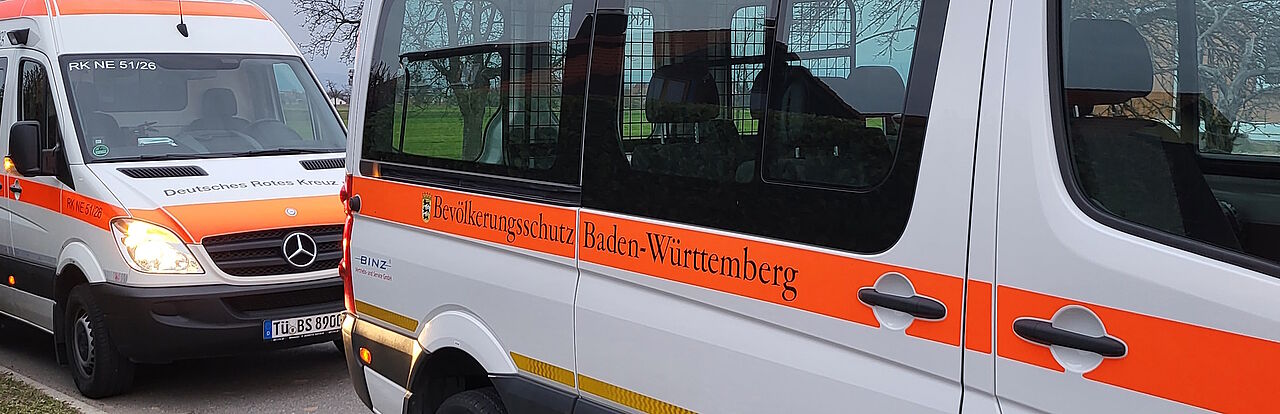 Einsatz Mannschaftstransportwagen und Krankenwagen des Bevölkerungsschutzes